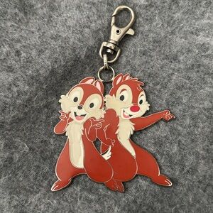 Disney Pin Trading 2005 Lanyard Keychain Chip and Dale